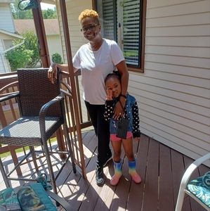 Meet your Posher, Faye